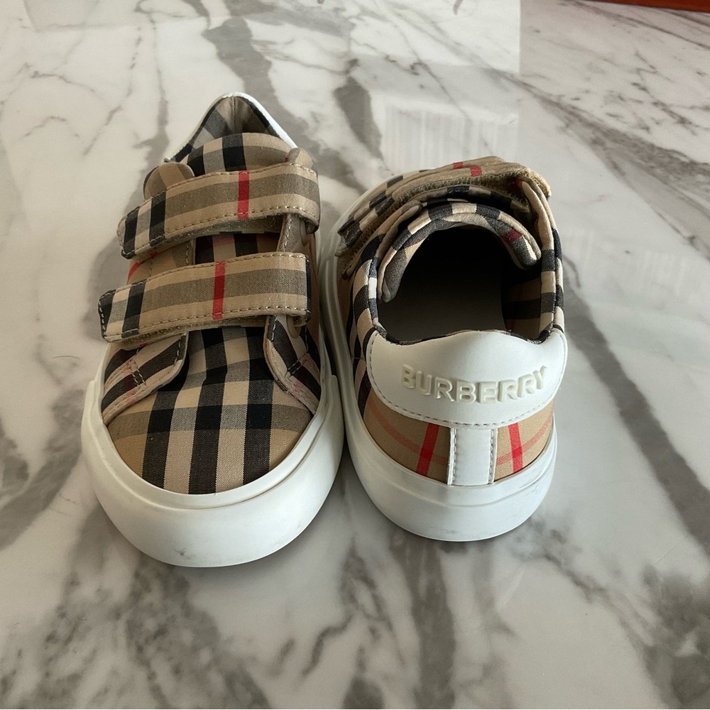 Kids Burberry Mini Markham Plaid Sneakers UNISEX size 26